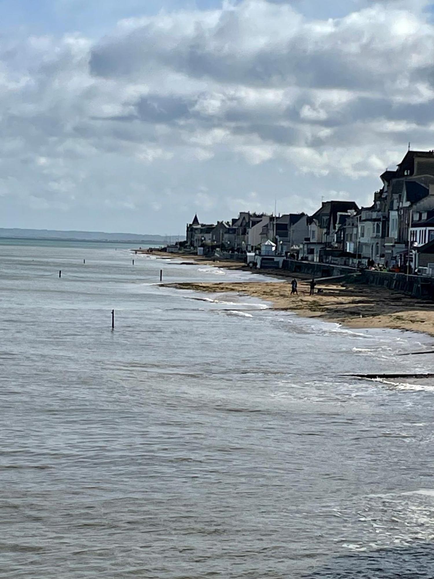 Saint-Aubin-Sur-Mer: Bel appartement traversant Eksteriør billede